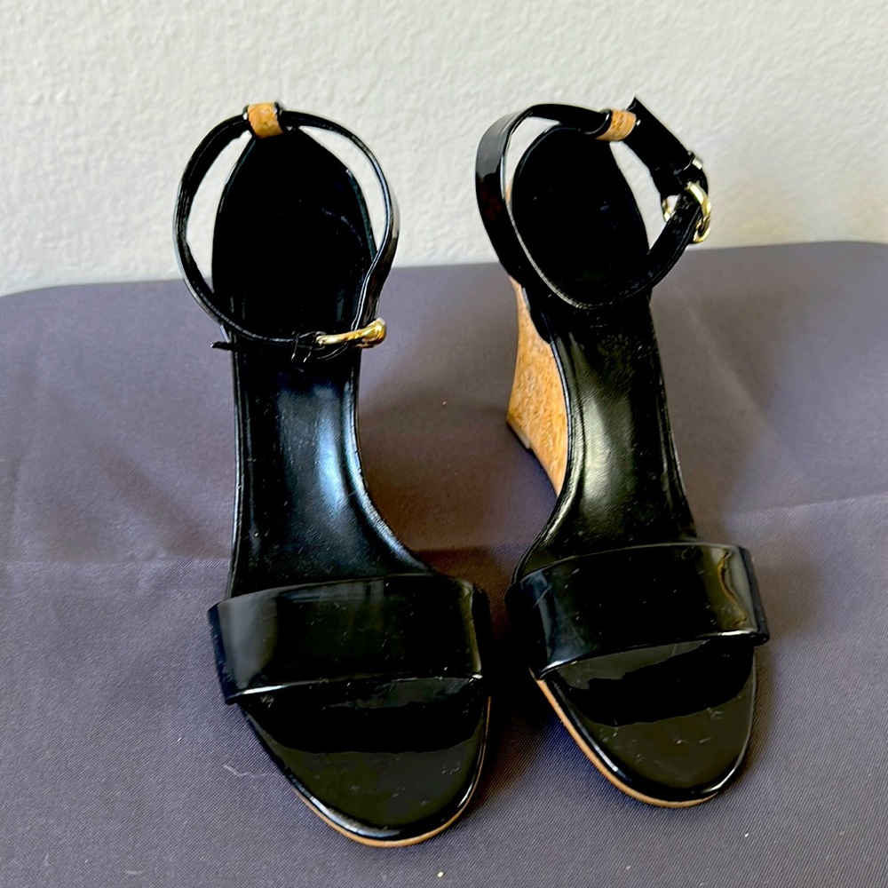 Patent leather Gucci wedges vintage, never been used